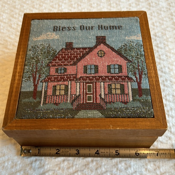 Vtg Needle Point “Bless Our House” Wood Keepsake Box - Picture 5 of 6